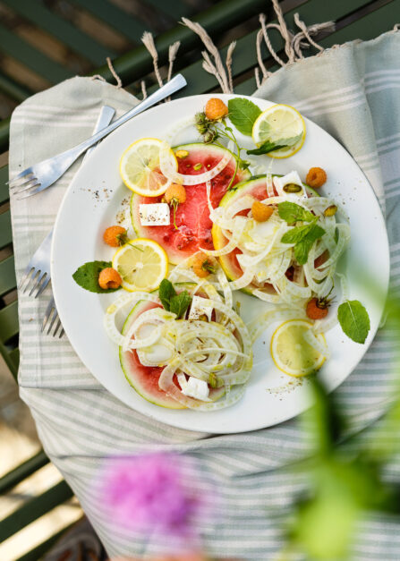 Fenouil cru en salade avec pastèque et feta - entrée facile et bon marché Supersec