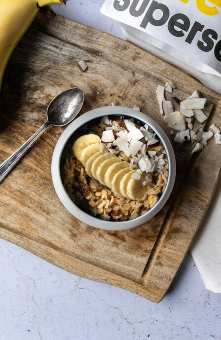 Recette porridge vegan simple, saine, et équilibrée pour le petit déjeuner